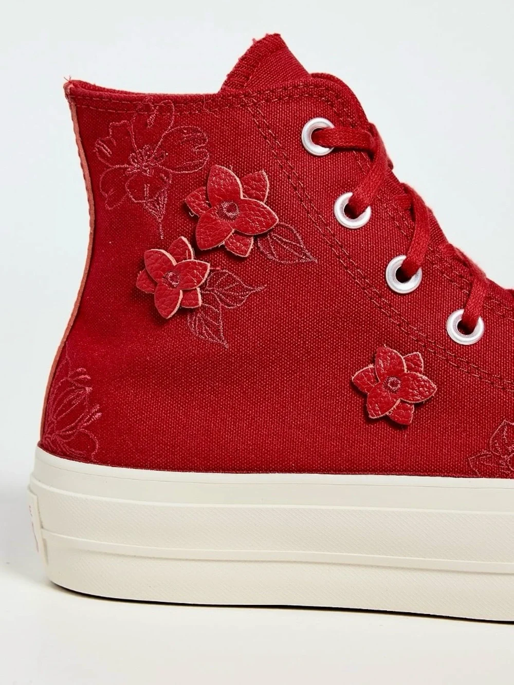Converse Chuck Taylor All Star Lift High ‘Floral Embroidery Days Ahead’